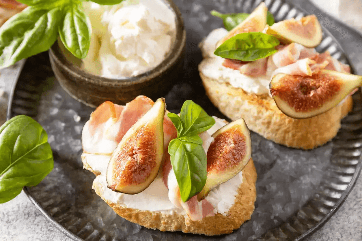 <p>Almond-Bacon Cheese Crostini</p>
 Image